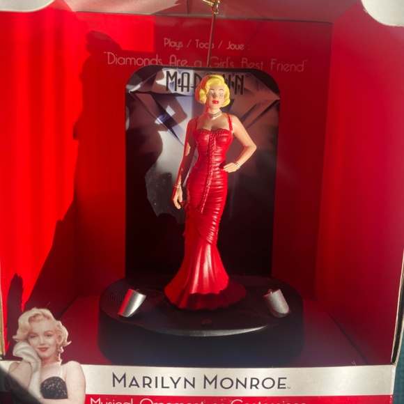 MARILYN MONROE Ornament Centrepiece Musical Light Up 2012 Collectors Decoration - Picture 6 of 9